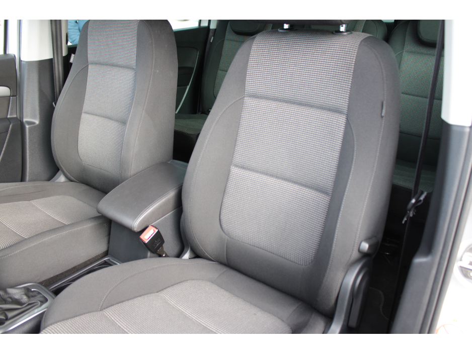 2014 Volkswagen Sharan - image 27