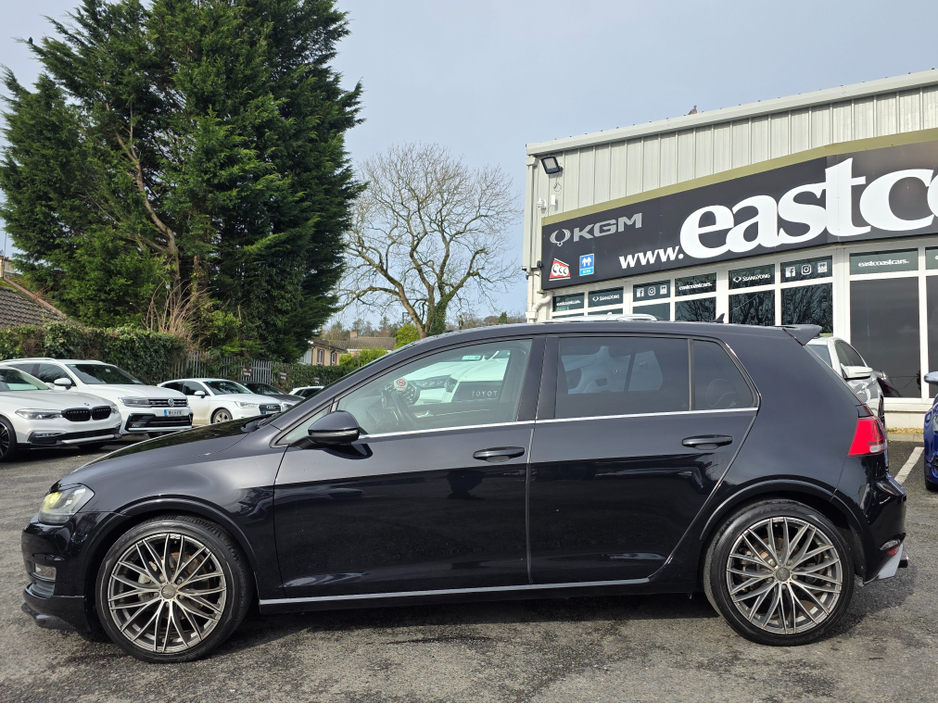 2014 Volkswagen Golf - image 18