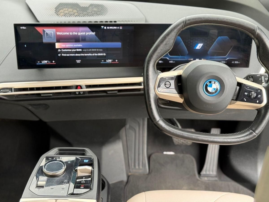 2022 BMW iX - image 5