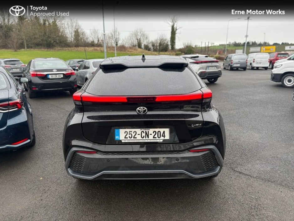 2025 Toyota C-HR C-HR HYBRID SPORT 1.8 €39,450