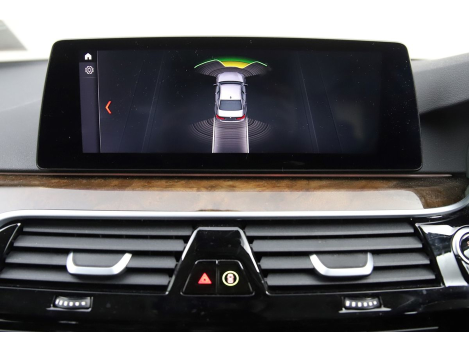 2020 BMW 5 Series 520D SE LOW MILEAGE €29,890