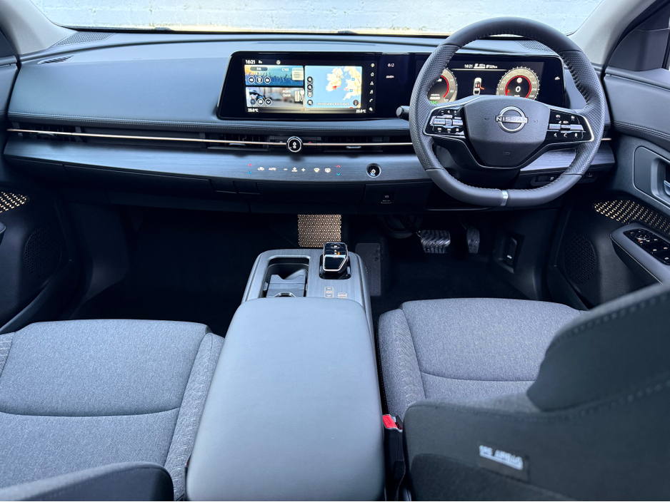 2026 Nissan Ariya - image 3