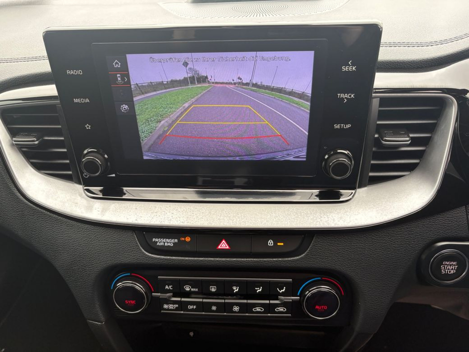 2023 Kia XCeed - image 18