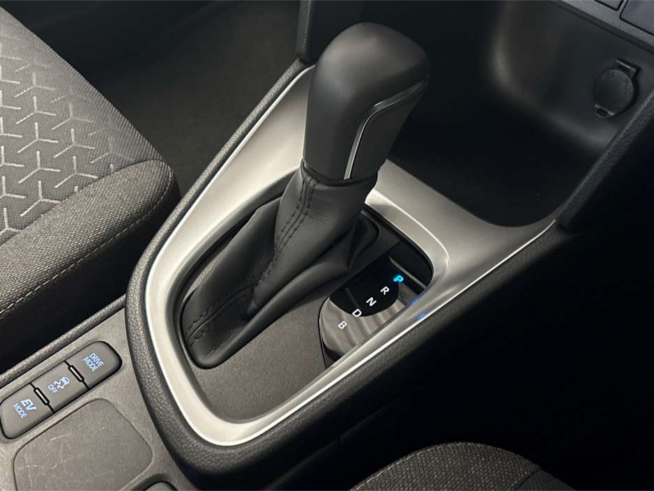 2023 Toyota Yaris CR LUNA**TOUCHSCREEN BLUETOOTH MEDIA**SEMI DIGITAL DASH**REVERSE CAMERA**PARKING SENSORS**MULTIFUNCTIONAL STEERING WHEEL**CRUISE CONTROL**KEYLESS START*8AUTO LIGHTS**AUTO WIPERS**ISOFIX** €26,795