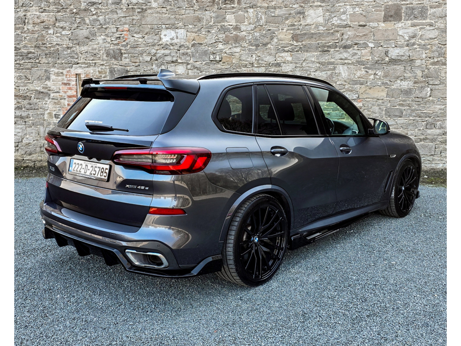 2022 BMW X5 - image 3