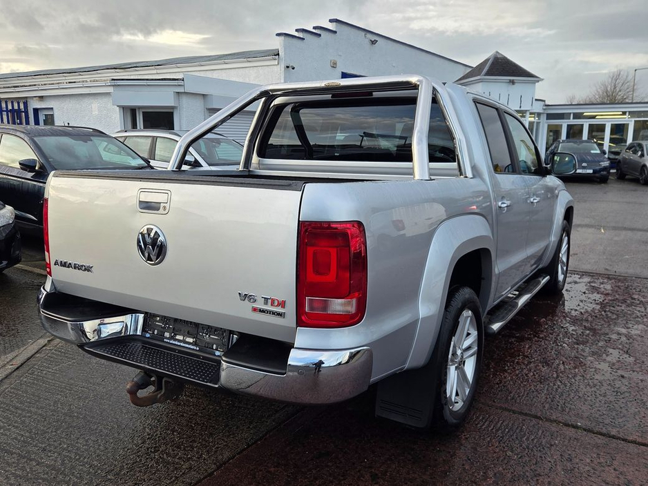 2017 Volkswagen Amarok - image 7