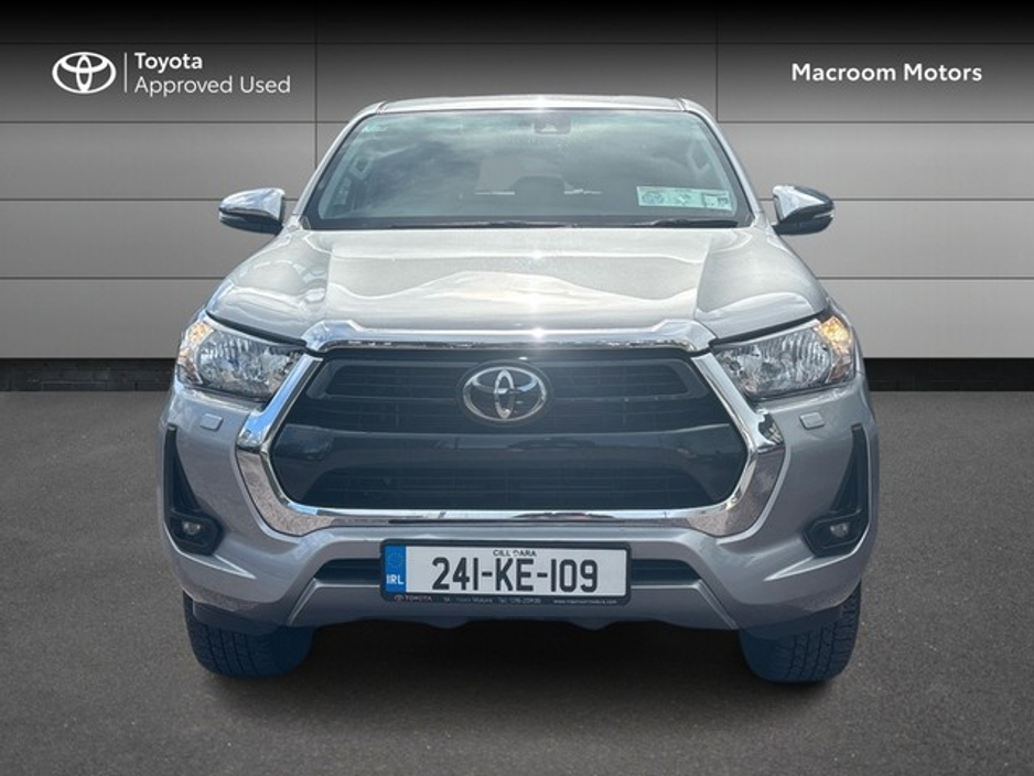 2024 Toyota Hilux - image 5