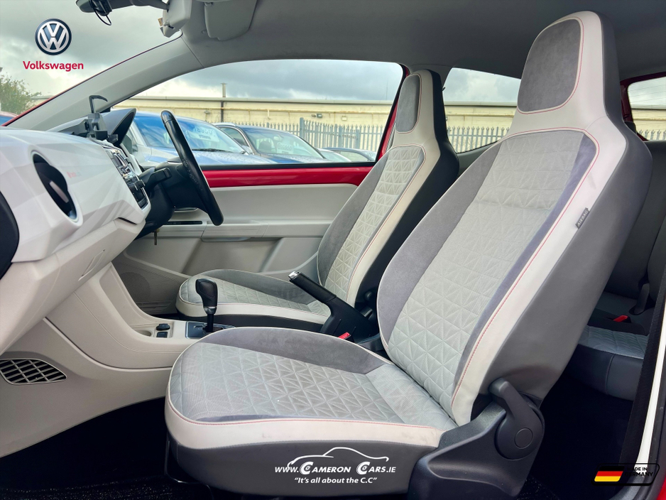 2017 Volkswagen up! - image 15