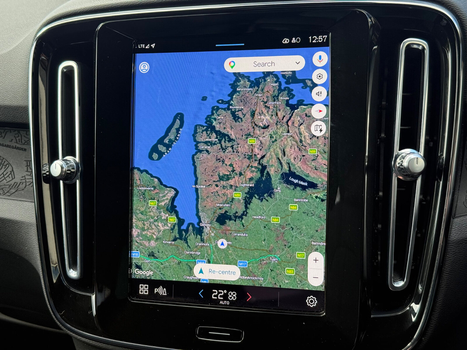 2022 Volvo XC40 - image 16