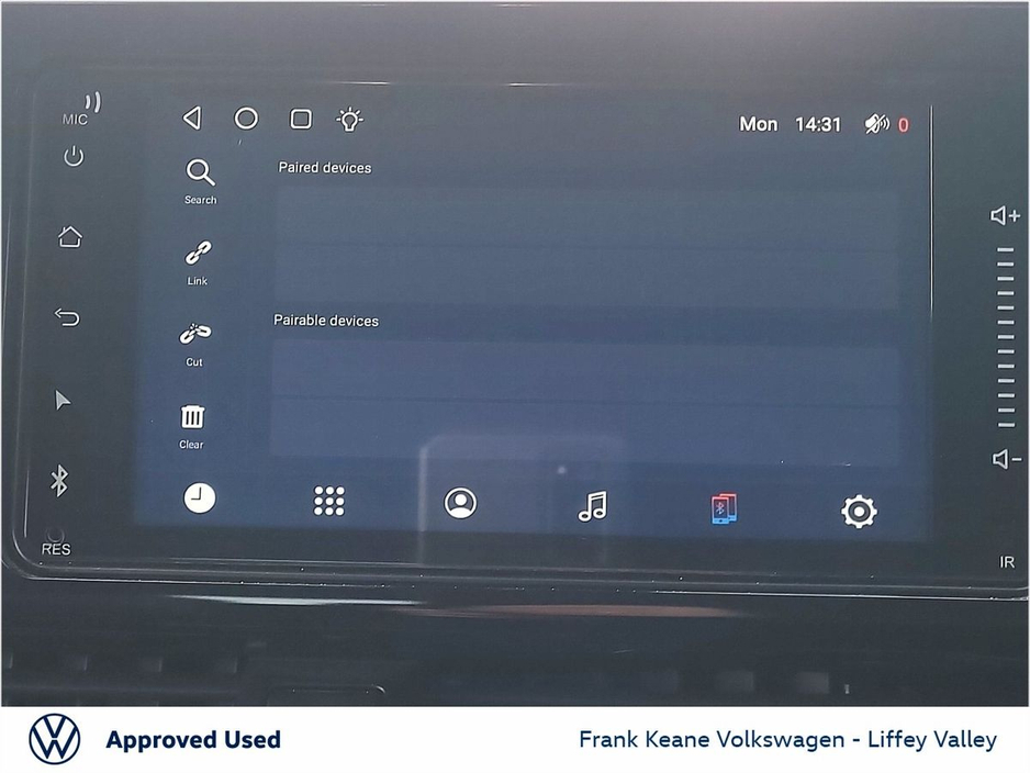 2018 Toyota C-HR SOL AUTO HYBRID 1.8 *FULL LEATHER* *DIAMOND CUT ALLOYS* *CARPLAY* *HEATED SEATS* *BLIND SPOT* *NEW NCT* *12 MONTHS FRANK KEANE WARRANTY* *FINANCE AVAILABLE* €21,995