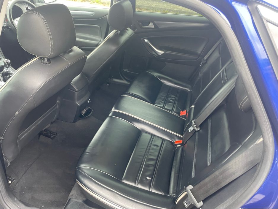 2014 Ford Mondeo - image 15