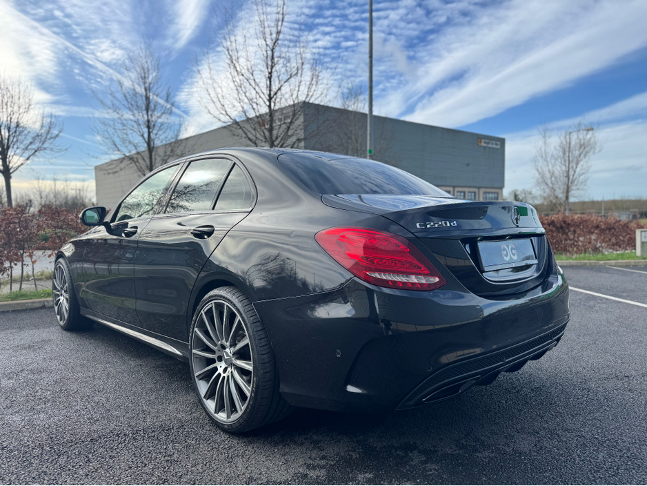 2016 Mercedes-Benz C Class - image 3