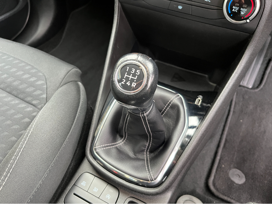 2018 Ford Fiesta - image 17