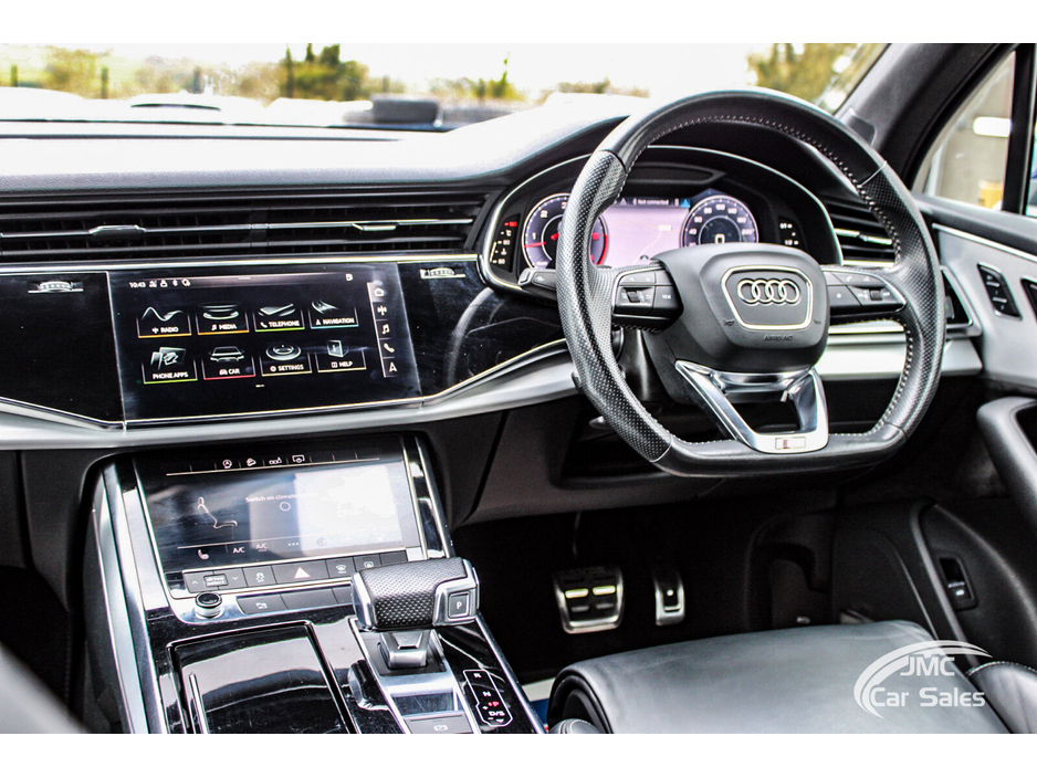 2020 Audi Q7 - image 36