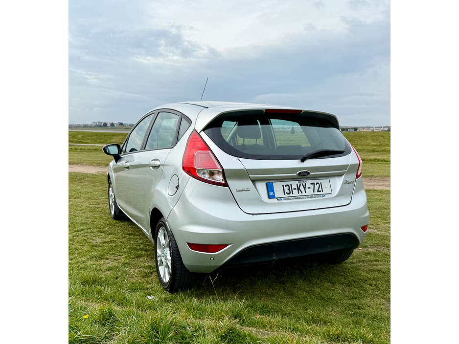 2013 Ford Fiesta ZETEC 1.5 75PS M5 4DR MCA €4,250