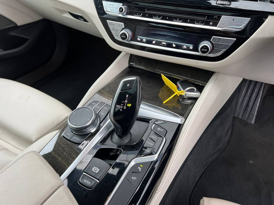 2019 BMW 5 Series 523d M-SPORT COMPETITION 2.0 D * HUGE SPEC * // OPENING SUNROOF // LEATHER M-SPORT INTERIOR // HARMAN/KARDON €32,955