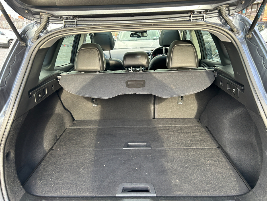 2017 Renault Kadjar AUTOMATIC///ONLY 99000KLMS//I OWNER IRISH CAR///NCT 2027///TAX 190E///TOP OF THE RANGE SIGNATURE MODEL///PAN ROOF///SAT NAV//REVERSE CAMER///STUNNING CAR €14,950