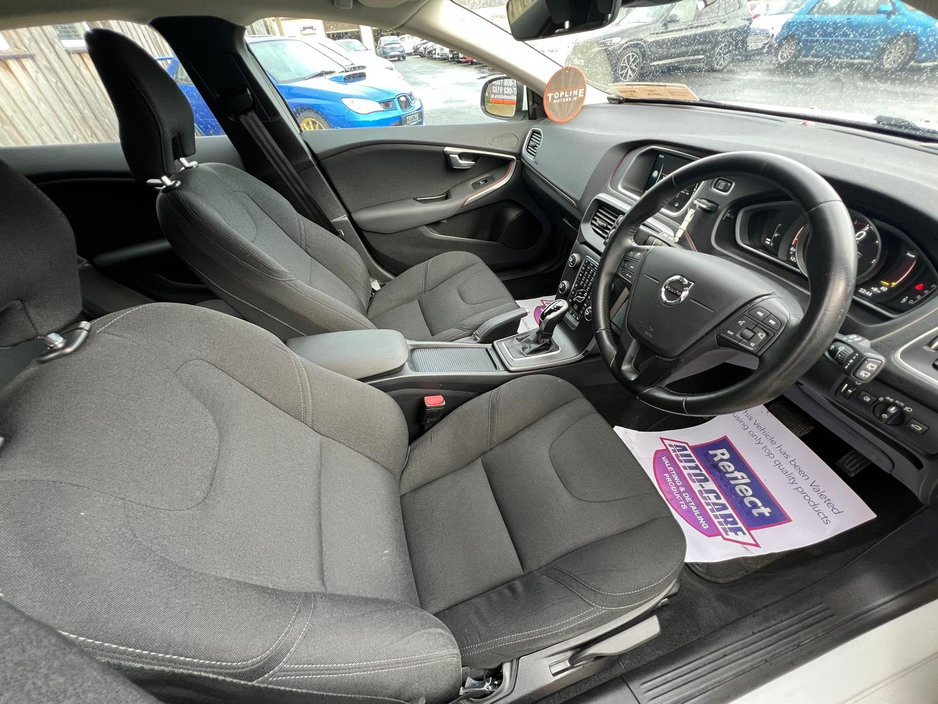 2016 Volvo V40 //STUNNING V40///AUTO//NEW NCT//IMMACULATE// €14,950