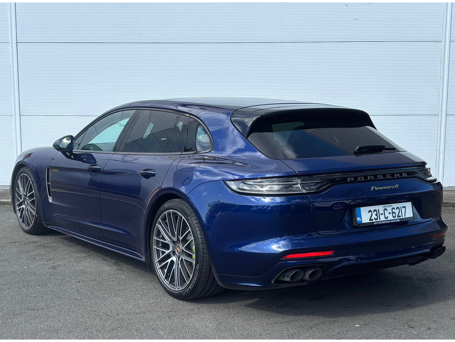 2023 Porsche Panamera - image 12