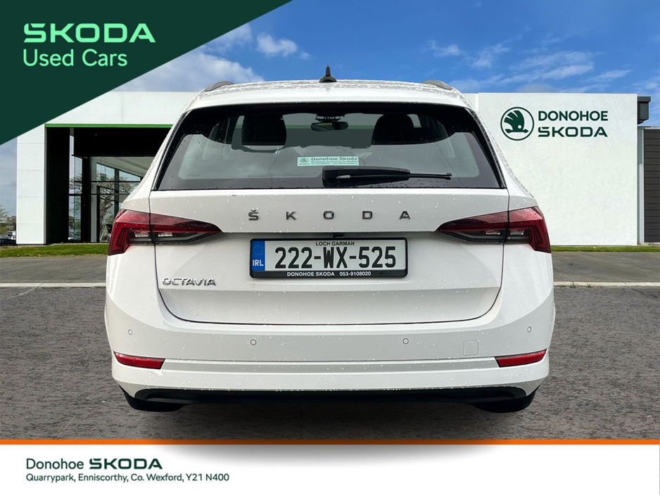 2022 Skoda Octavia - image 12