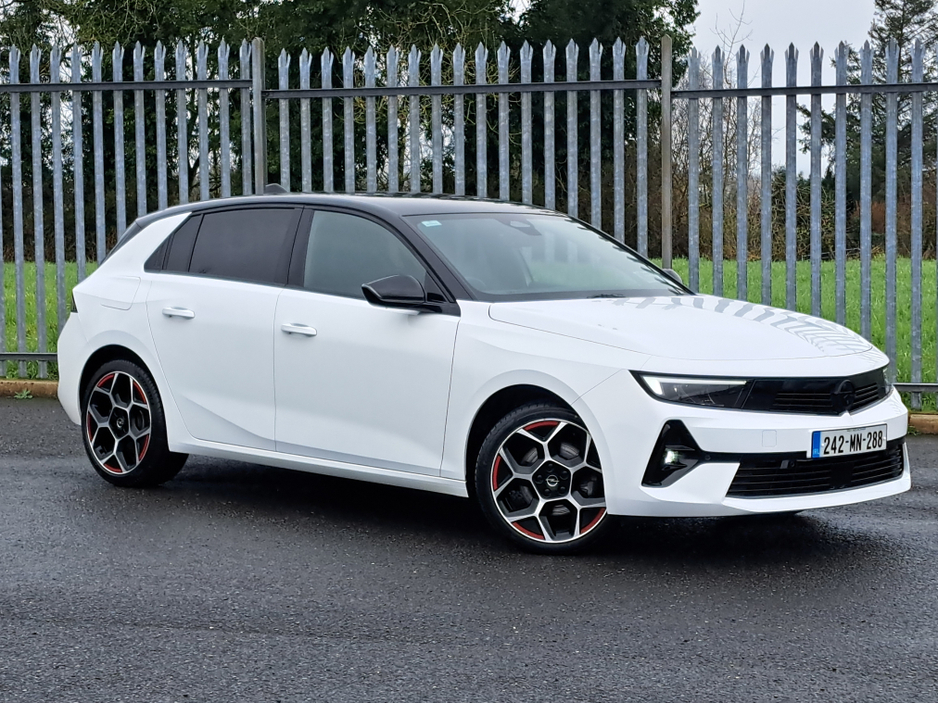 2024 Opel Astra - image 2