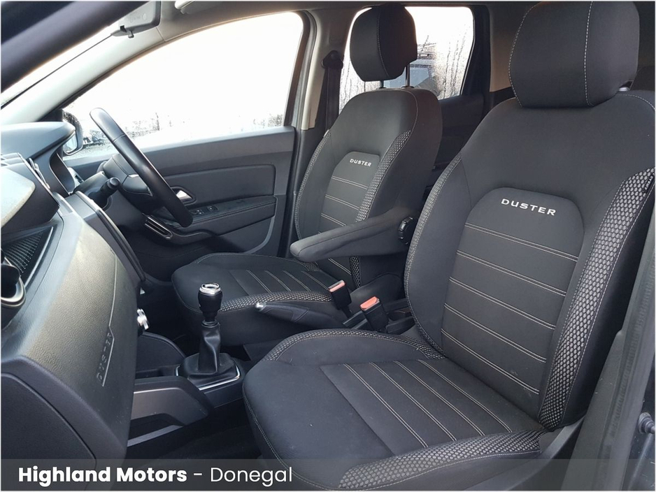 2020 Dacia Duster - image 5