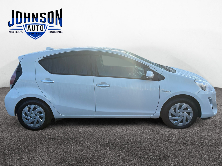 2017 Toyota Aqua 1.5 Hybrid Self Charging €12,999