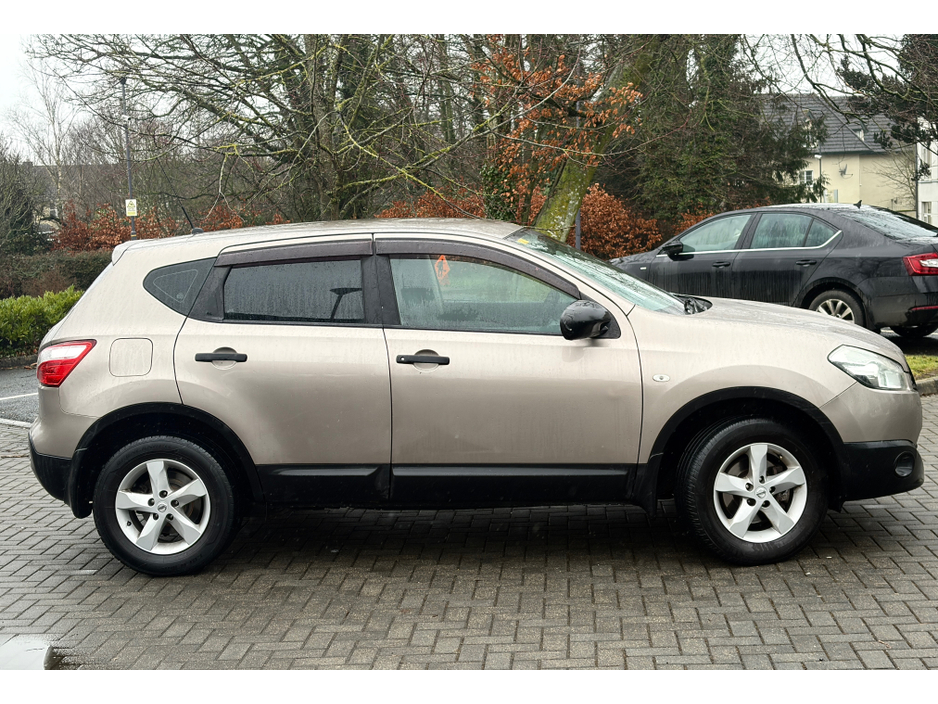 2012 Nissan Qashqai 1.6 CVT XE €4,950