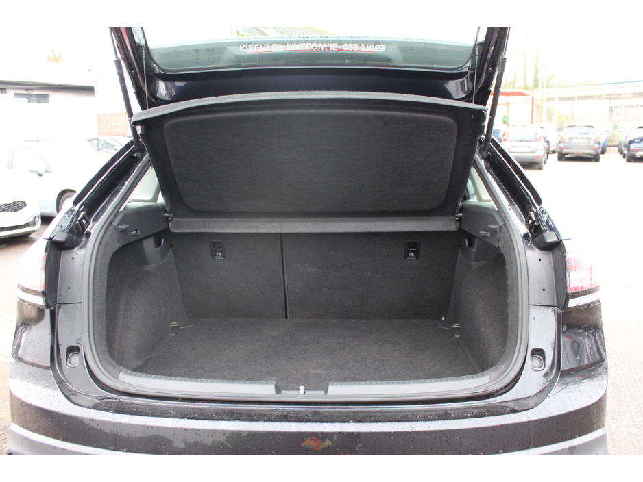 2023 Volkswagen Taigo - image 4