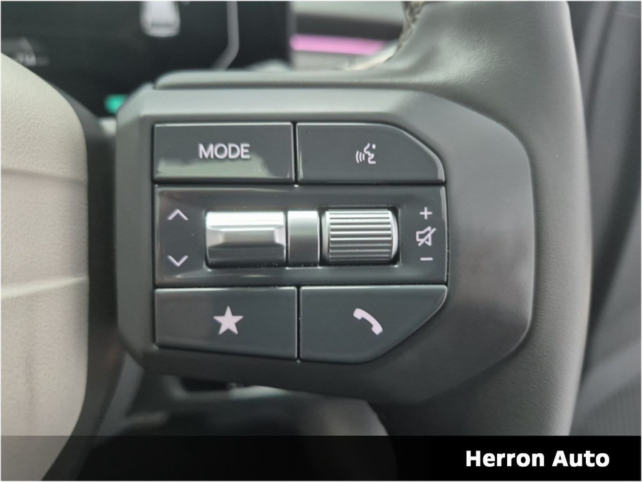 2025 Kia EV3 - image 21