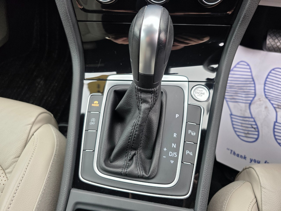 2019 Volkswagen Golf - image 10