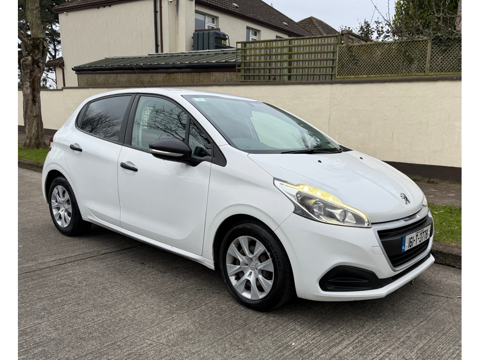 2016 Peugeot 208 COMMERCIAL ACCESS 1.6 BLUE HDI €4,850