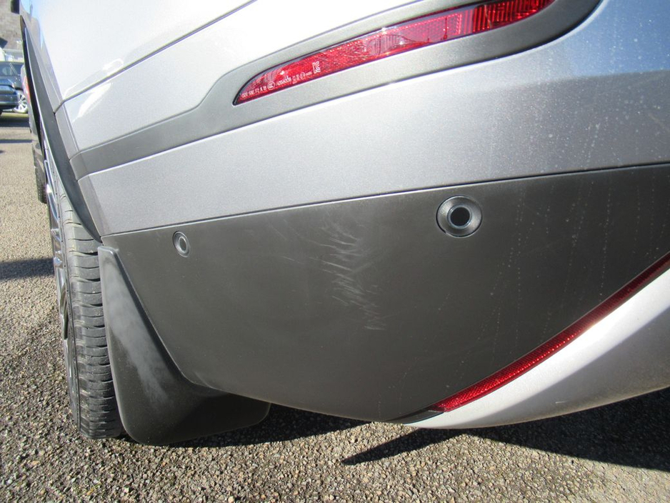 2022 Land Rover Range Rover Velar - image 15