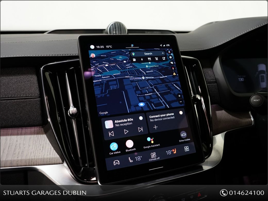 2025 Volvo XC90 - image 13