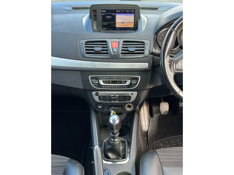 2017 Renault Fluence - image 15