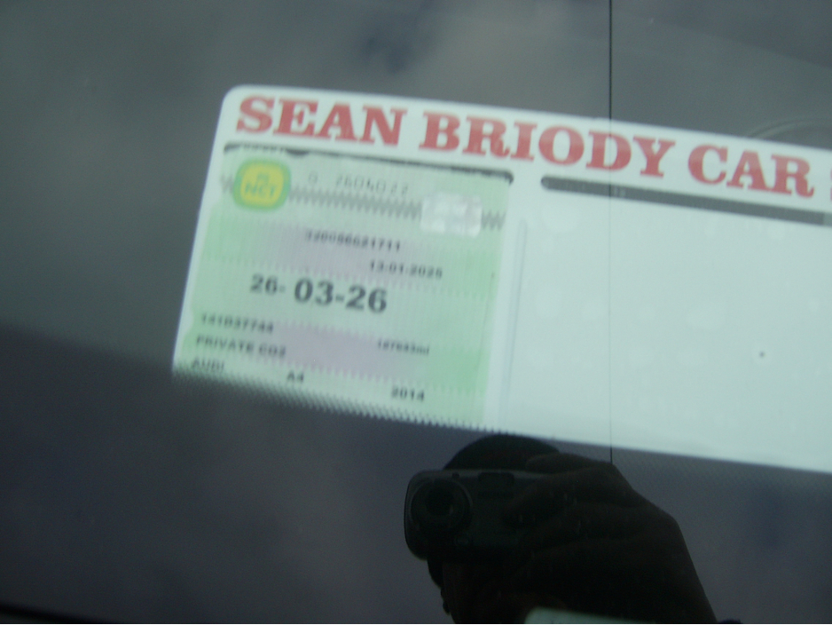 2014 Audi A4 - image 2