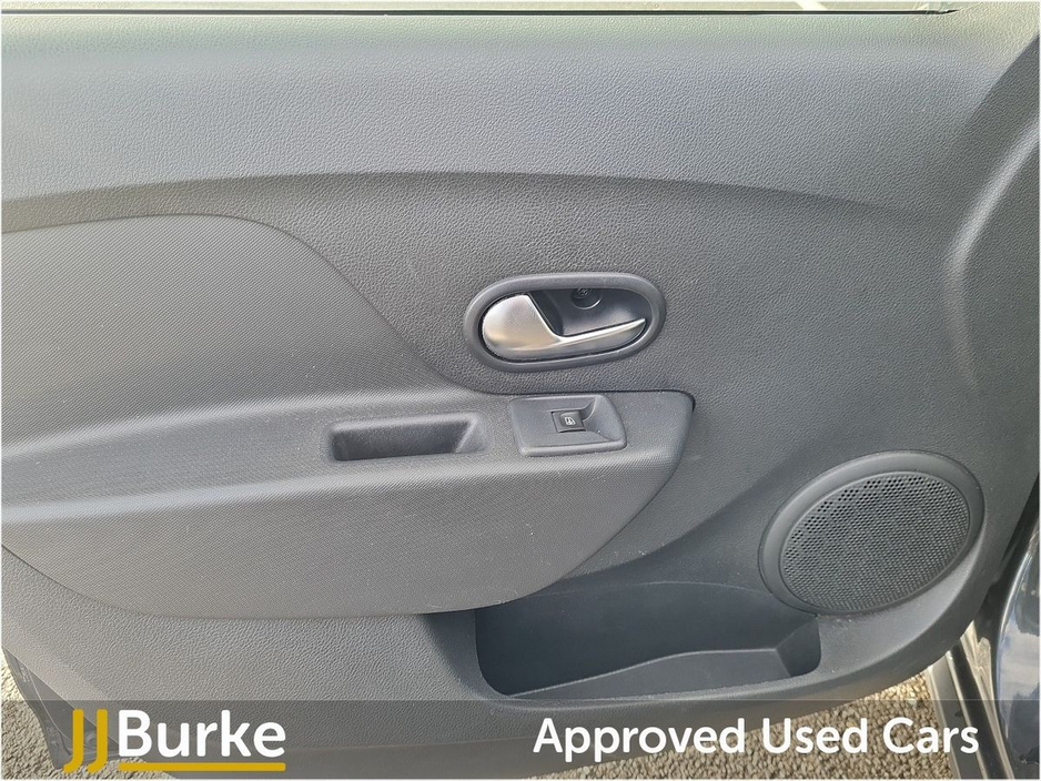 2020 Dacia Sandero Stepway - image 15