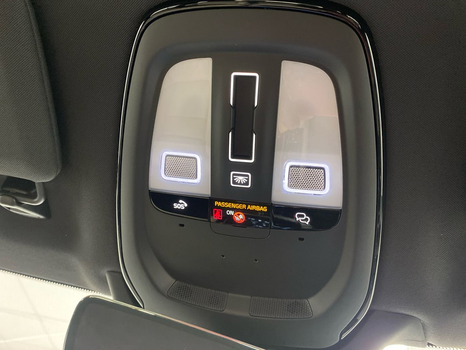 2026 Volvo XC90 - image 24