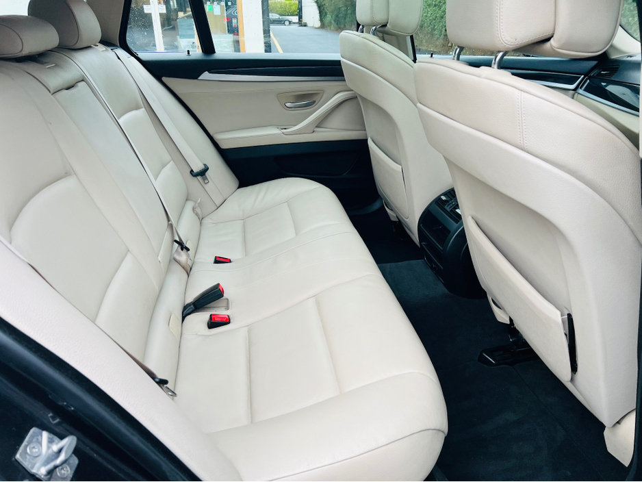 2012 BMW 5 Series ALLOYS // ROOF RAILS // CREAM LEATHER INTERIOR €7,900