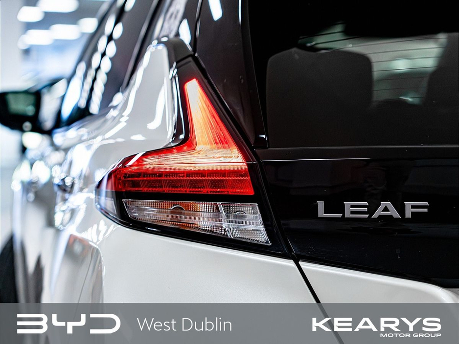 2025 Nissan Leaf - image 22