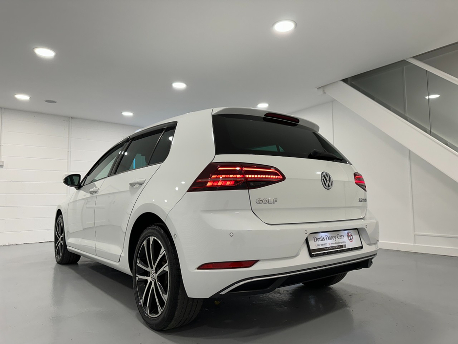 2020 Volkswagen Golf - image 14