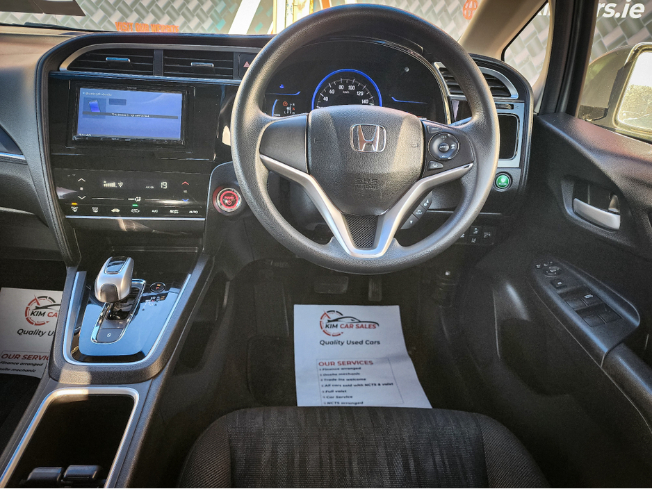 2019 Honda Shuttle Hybrid 5 seater €13,950