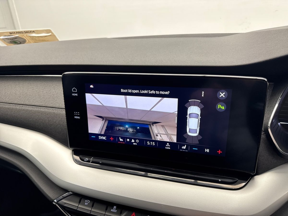 2023 Skoda Octavia - image 22