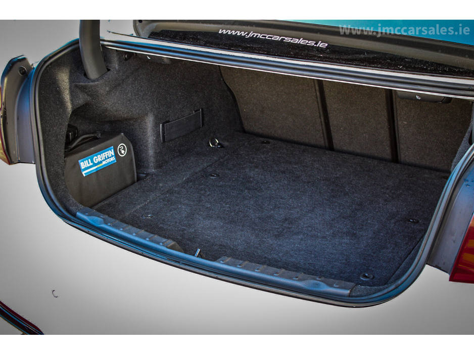 2016 BMW 3 Series - image 21