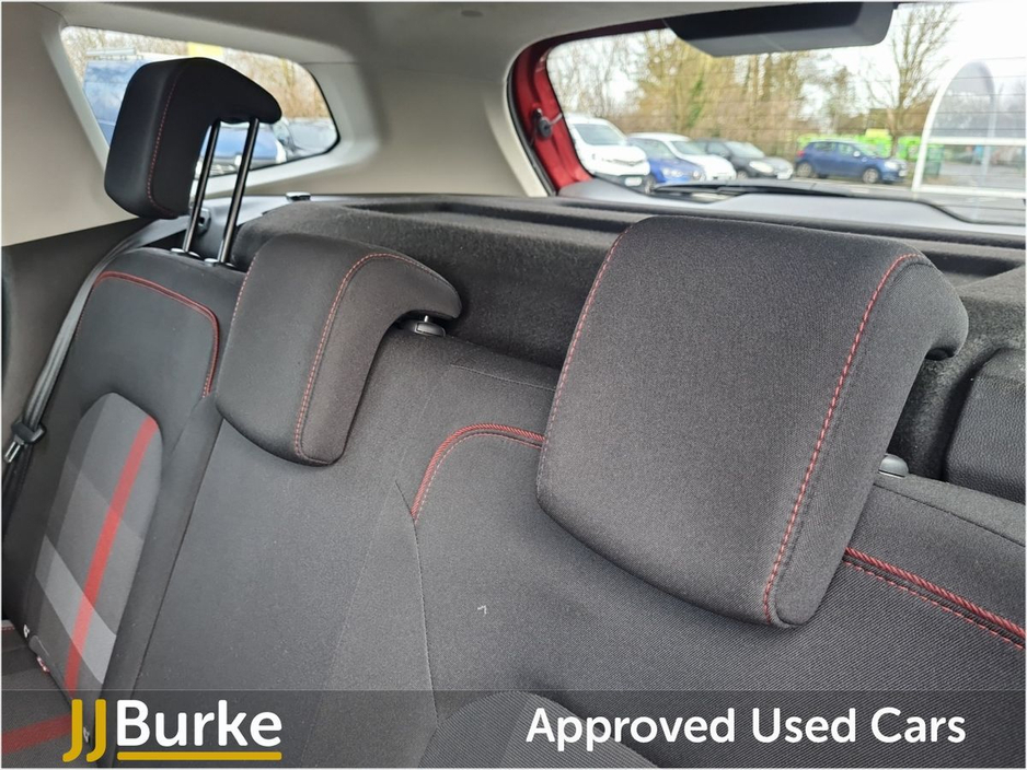 2020 Dacia Duster - image 16