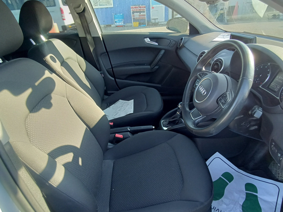 2017 Audi A1 - image 8