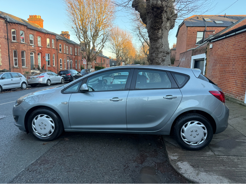 2015 Opel Astra 1.4 Petrol, 1 Owner Irish Car From New, New Nct 01/2027, 5 Door Hatchback, A/C, Service & Warranty Included, SIMI Dealer, €6,950