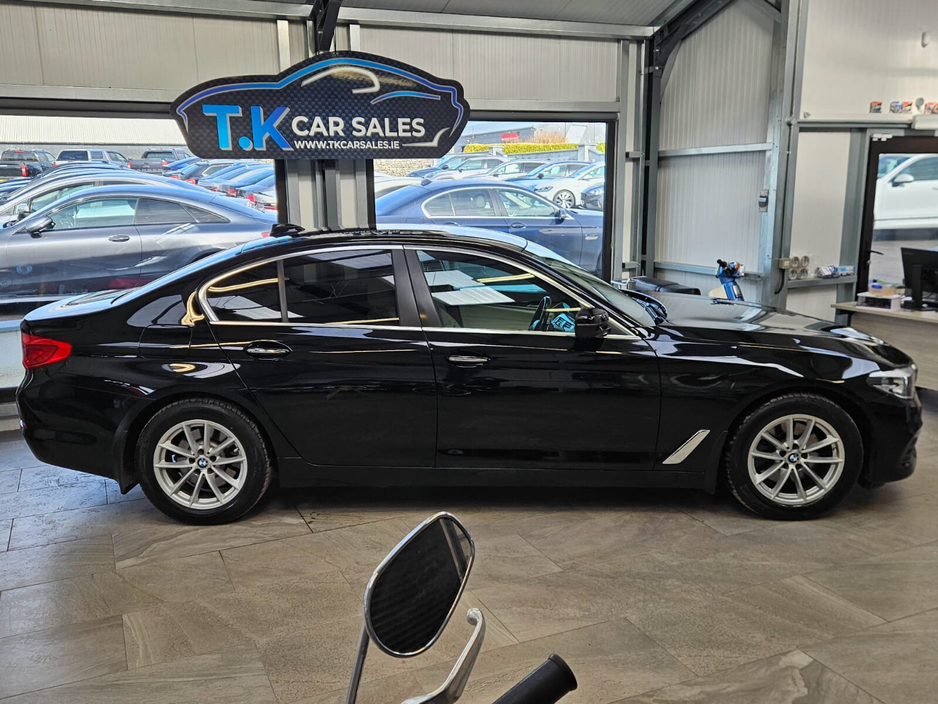 2018 BMW 5 Series - image 2