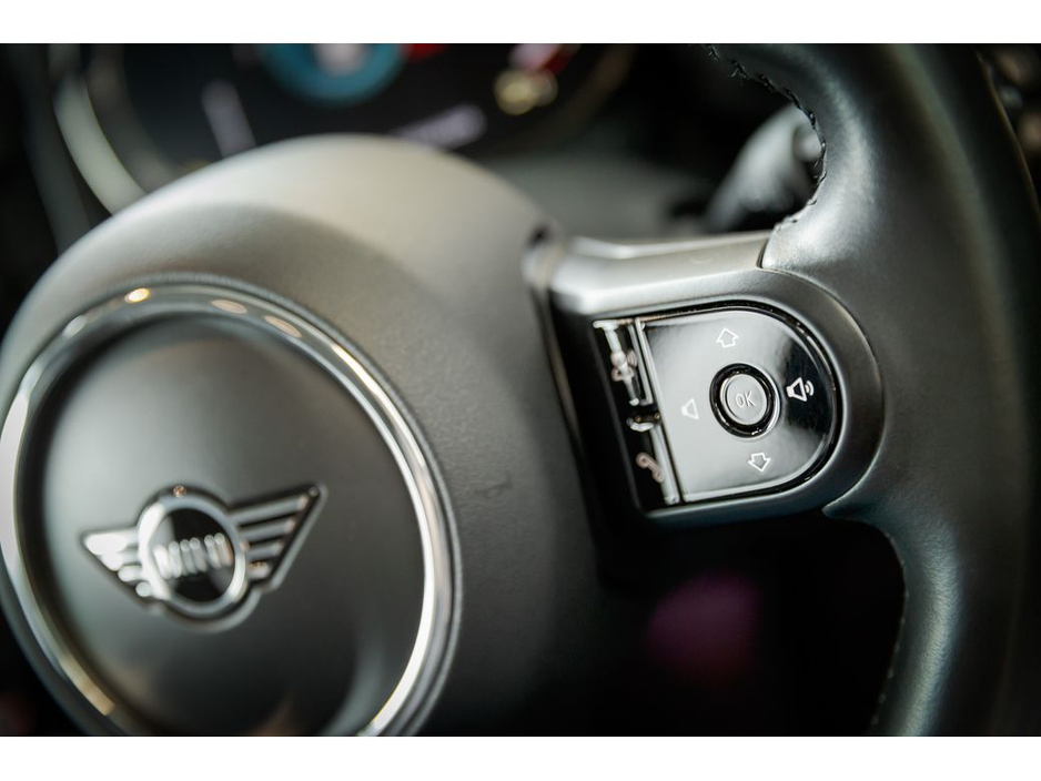 2022 MINI Countryman - image 32