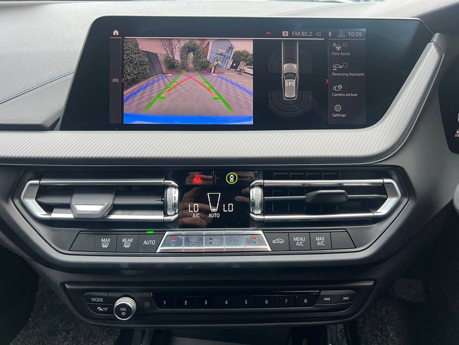 2020 BMW 1 Series 118D M-SPORT 2.0 AUTO // VERY LOW MILEAGE // SUEDE M-SPORT INTERIOR // REVERSE CAMERA // WIRELESS CHARGING BAY €27,950